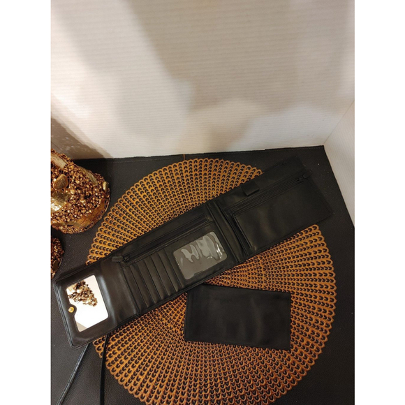 Buxton Velvet Touch Crossbody - Picture 4 of 7